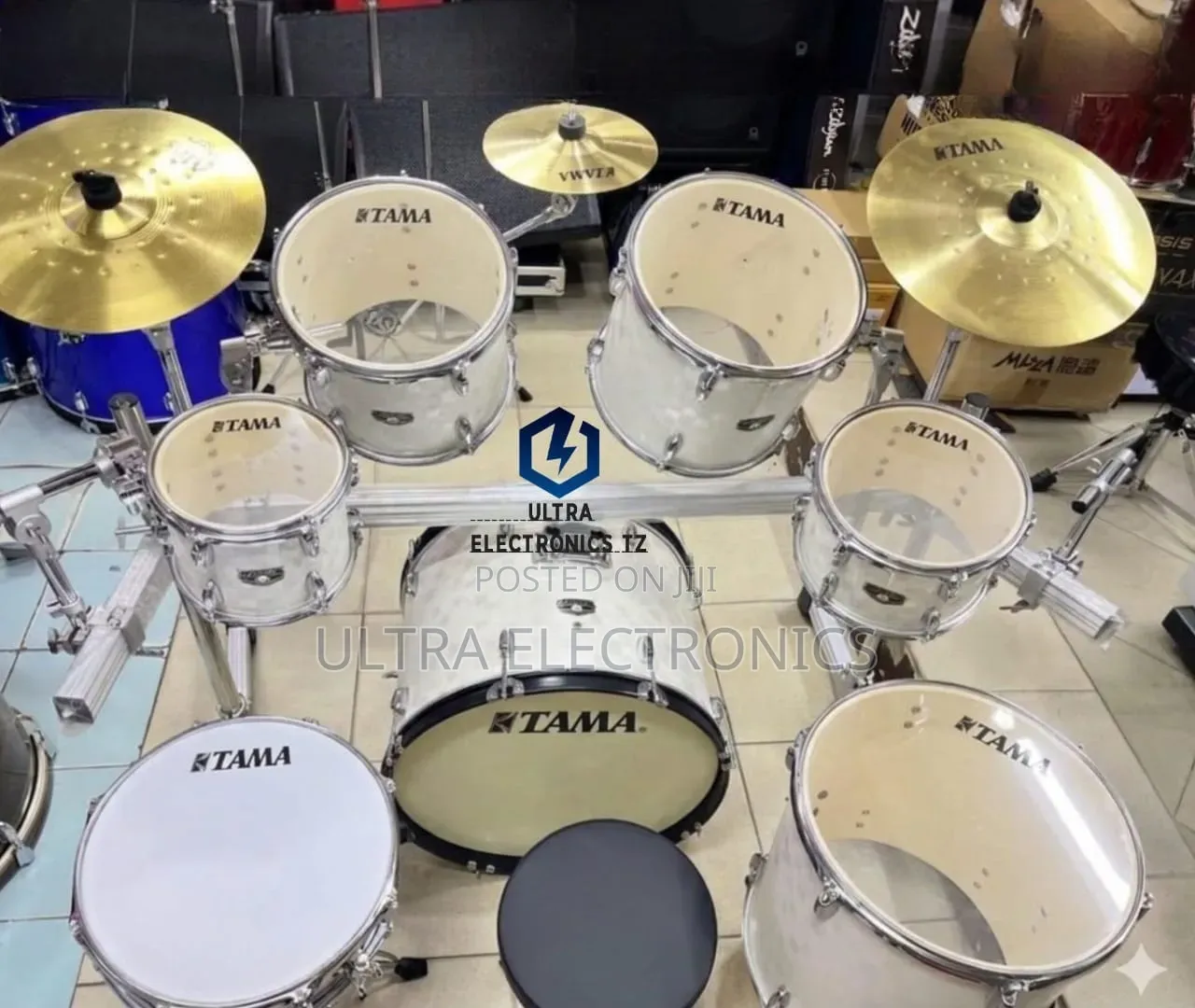 PROFESSIONAL TAMA Acoustic Drum Set of 7 Pieces With Classic Finish