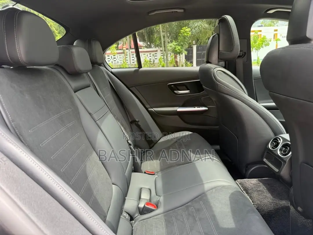 Mercedes-Benz C200 2023 Gray