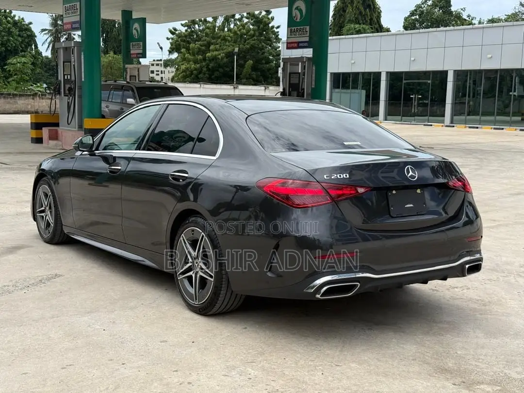 Mercedes-Benz C200 2023 Gray