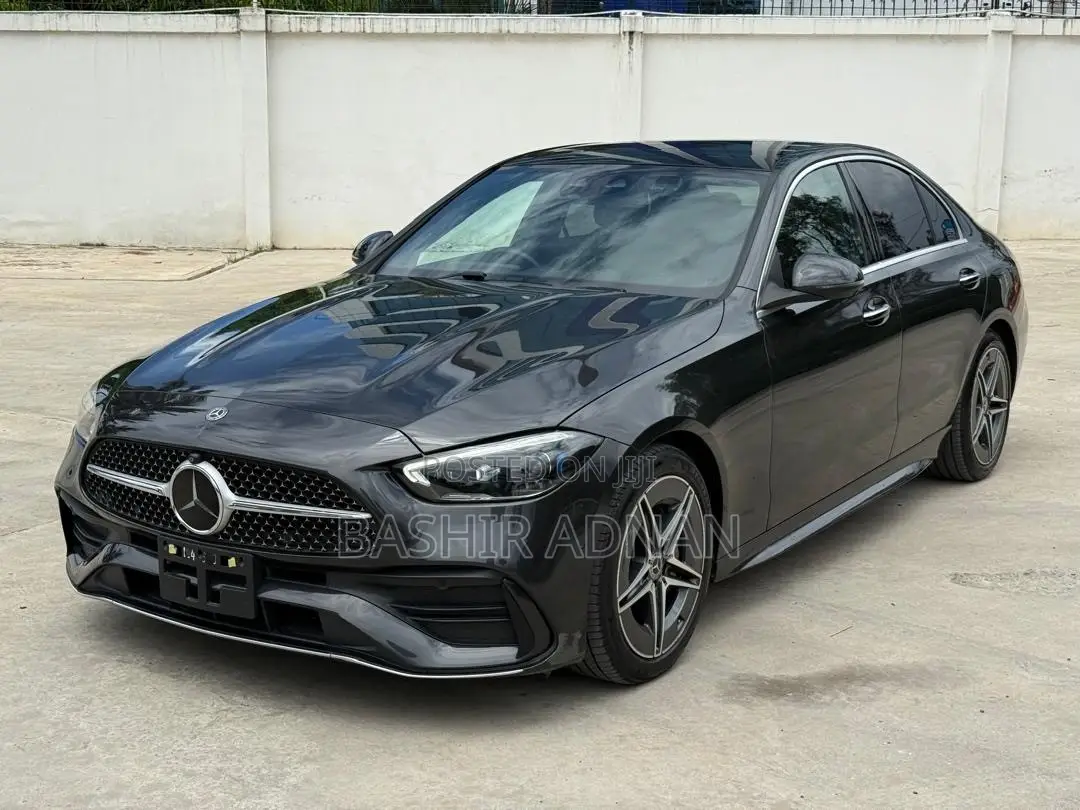 Mercedes-Benz C200 2023 Gray