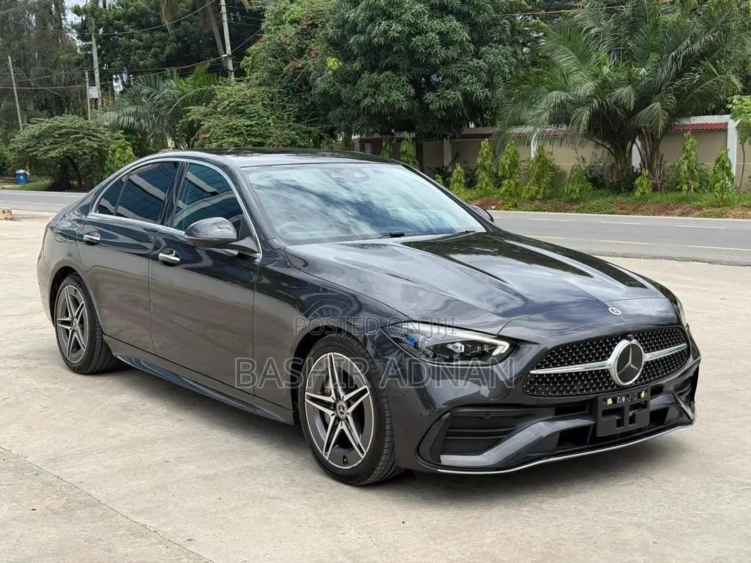 Mercedes-Benz C200 2023 Gray