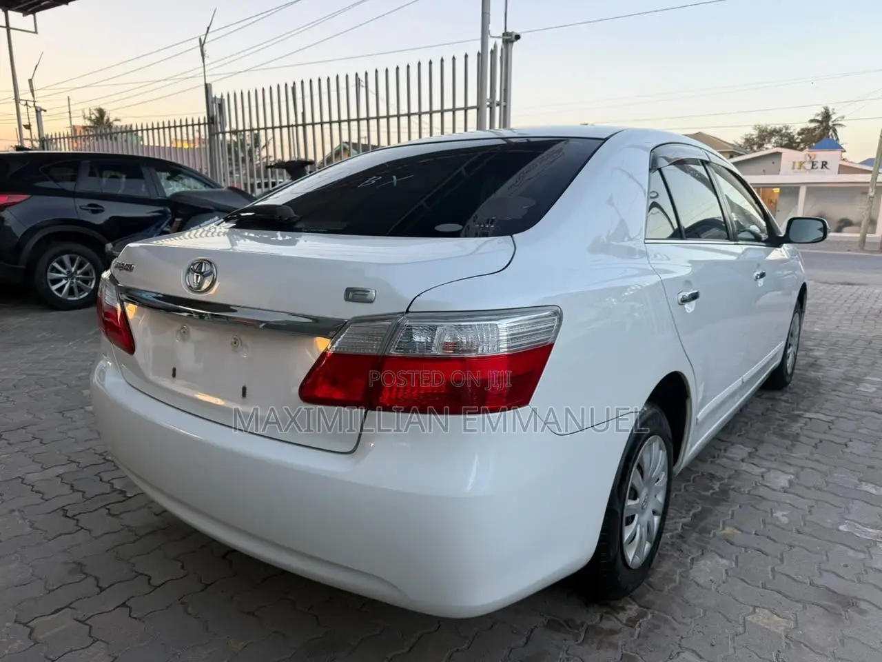Toyota Premio 2010 White