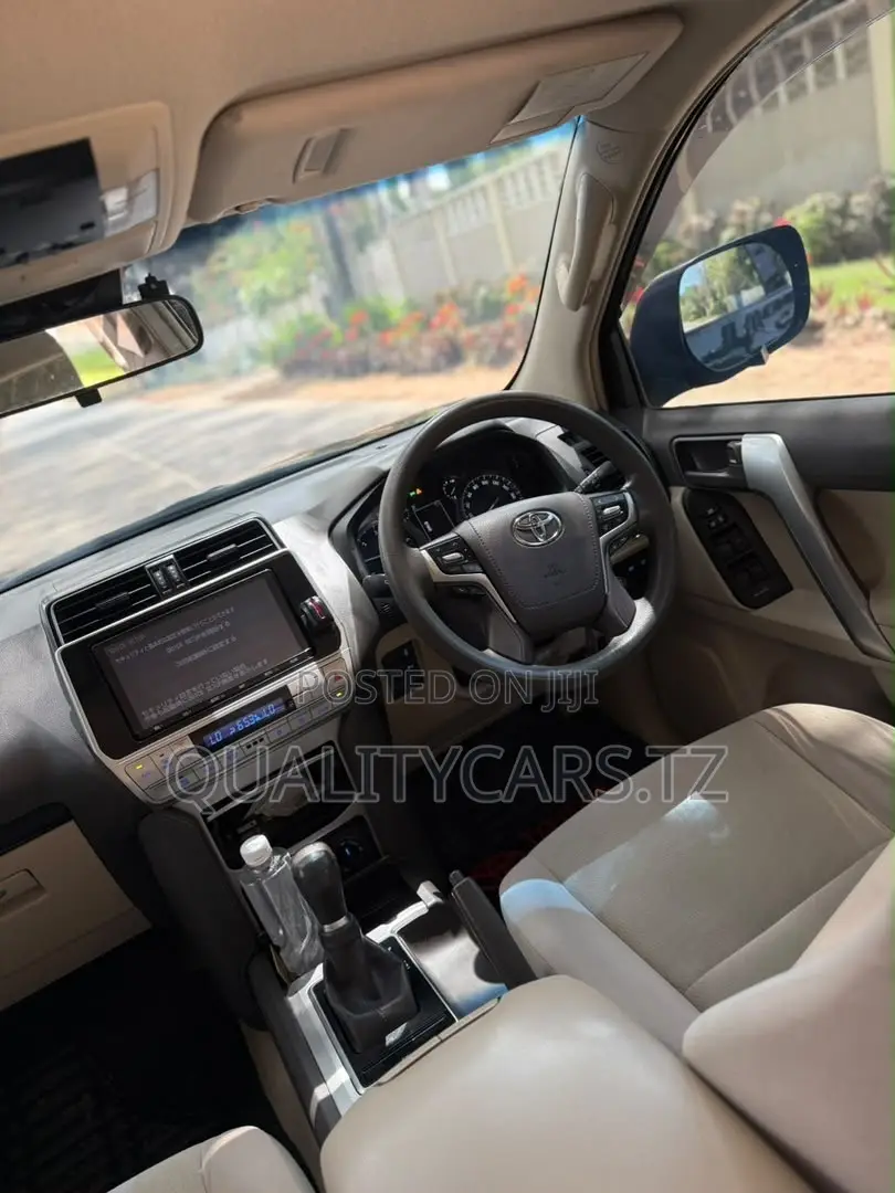 Toyota Land Cruiser Prado 2021 Black