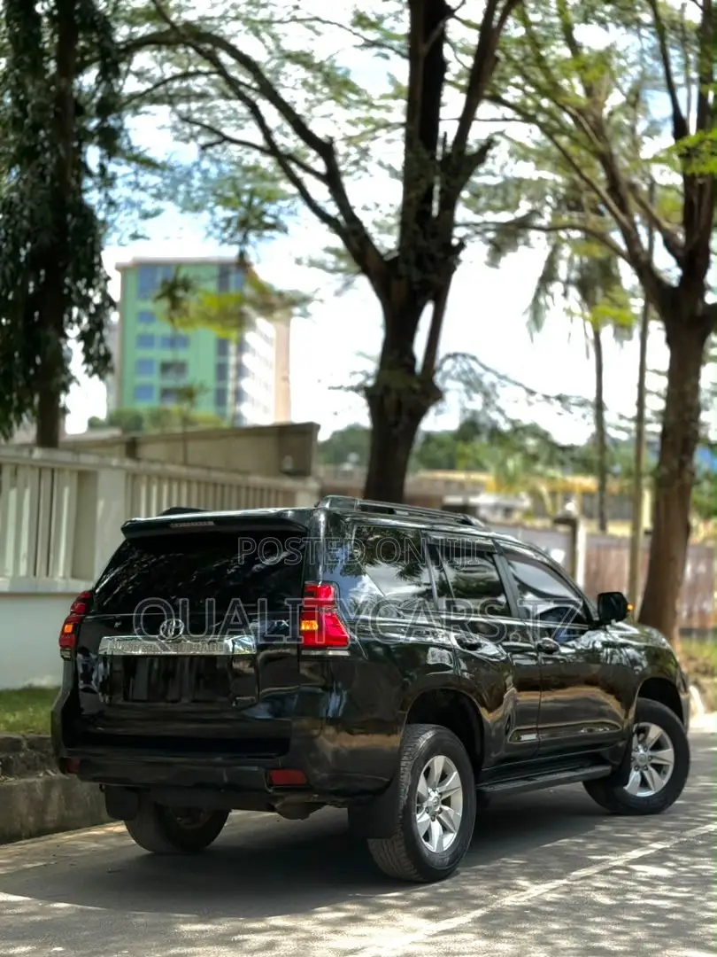 Toyota Land Cruiser Prado 2021 Black