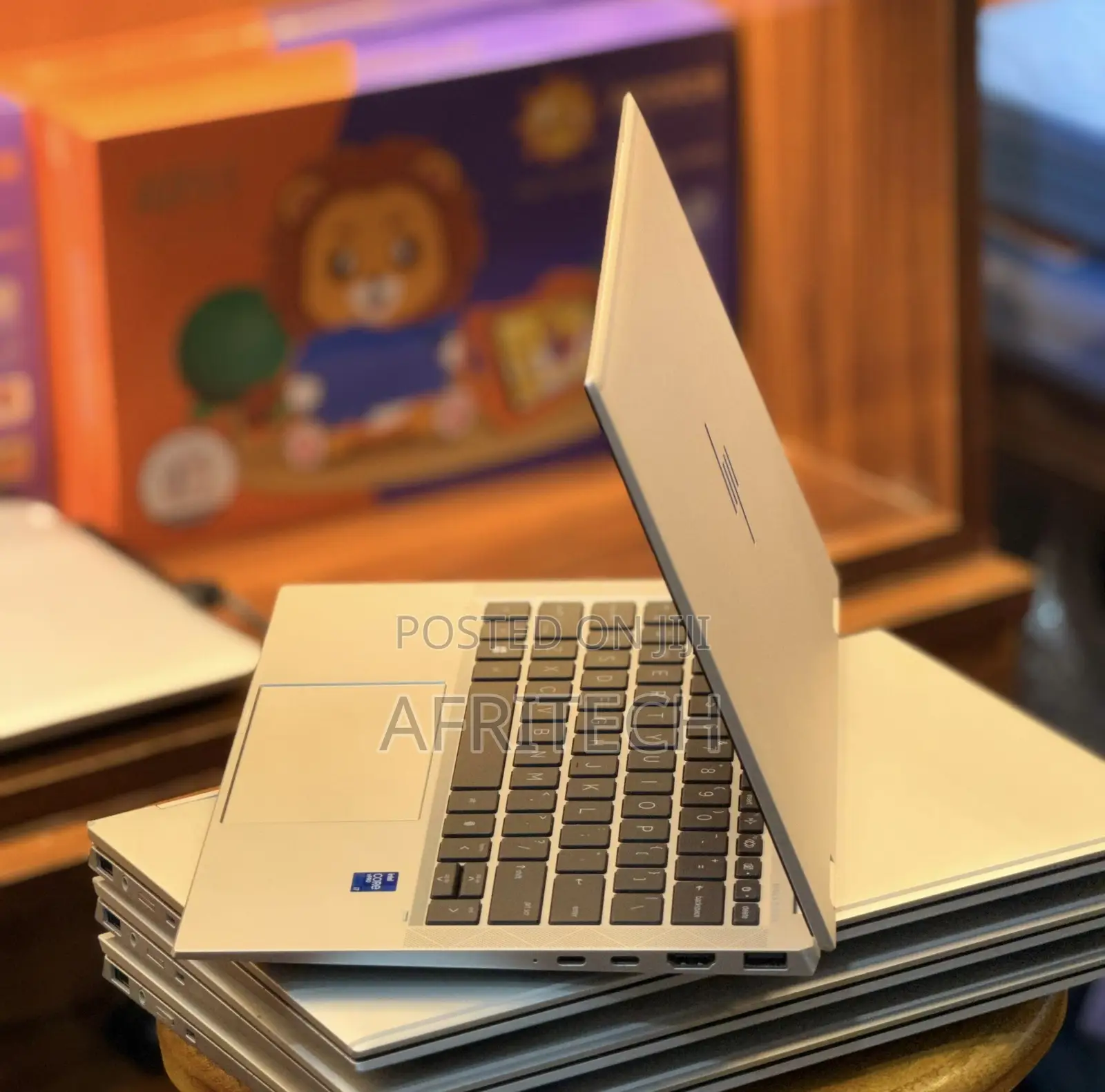 Laptop HP EliteBook 1040 G8 16GB Intel Core i7 SSD 512GB