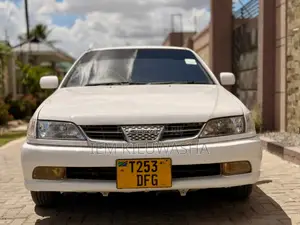 Toyota Carina 2001 White