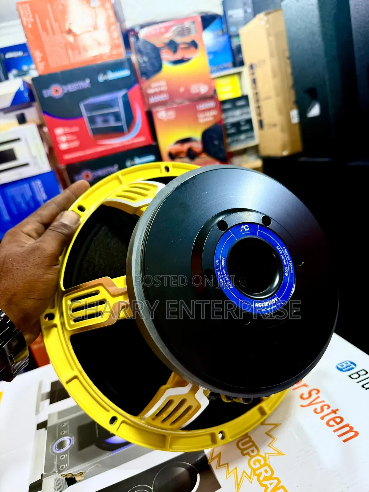 Speaker Nzuri Power Ya Kutosha