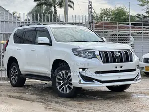 Toyota Land Cruiser Prado 2022 White