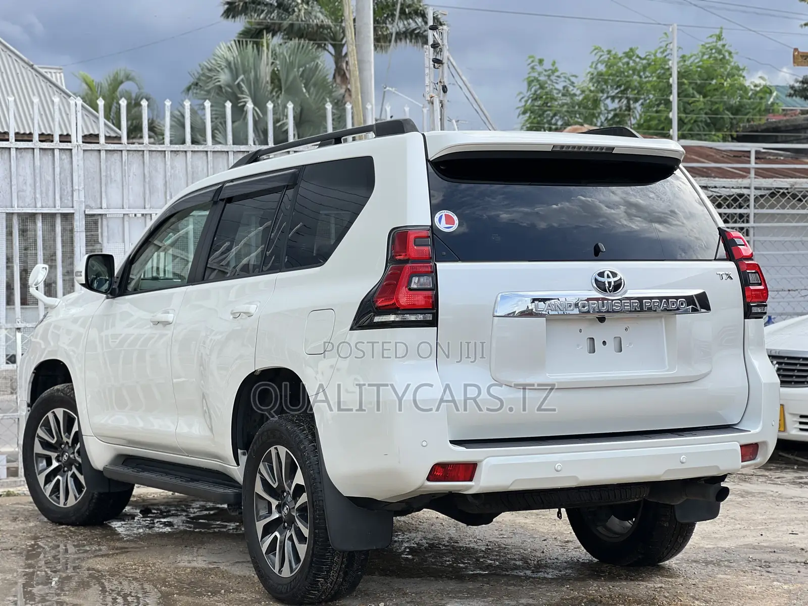 Toyota Land Cruiser Prado 2022 White