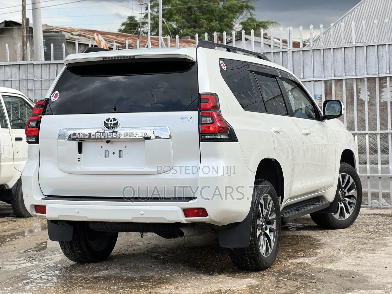 Toyota Land Cruiser Prado 2022 White