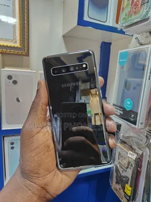 Samsung Galaxy S10 5G 512 GB Black