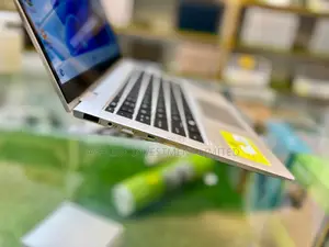 Laptop HP EliteBook 1040 G6 16GB Intel Core i7 SSD 256GB