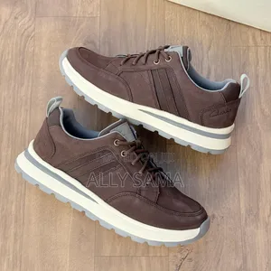 Men's Shoe Clark's Coffee Material Leather