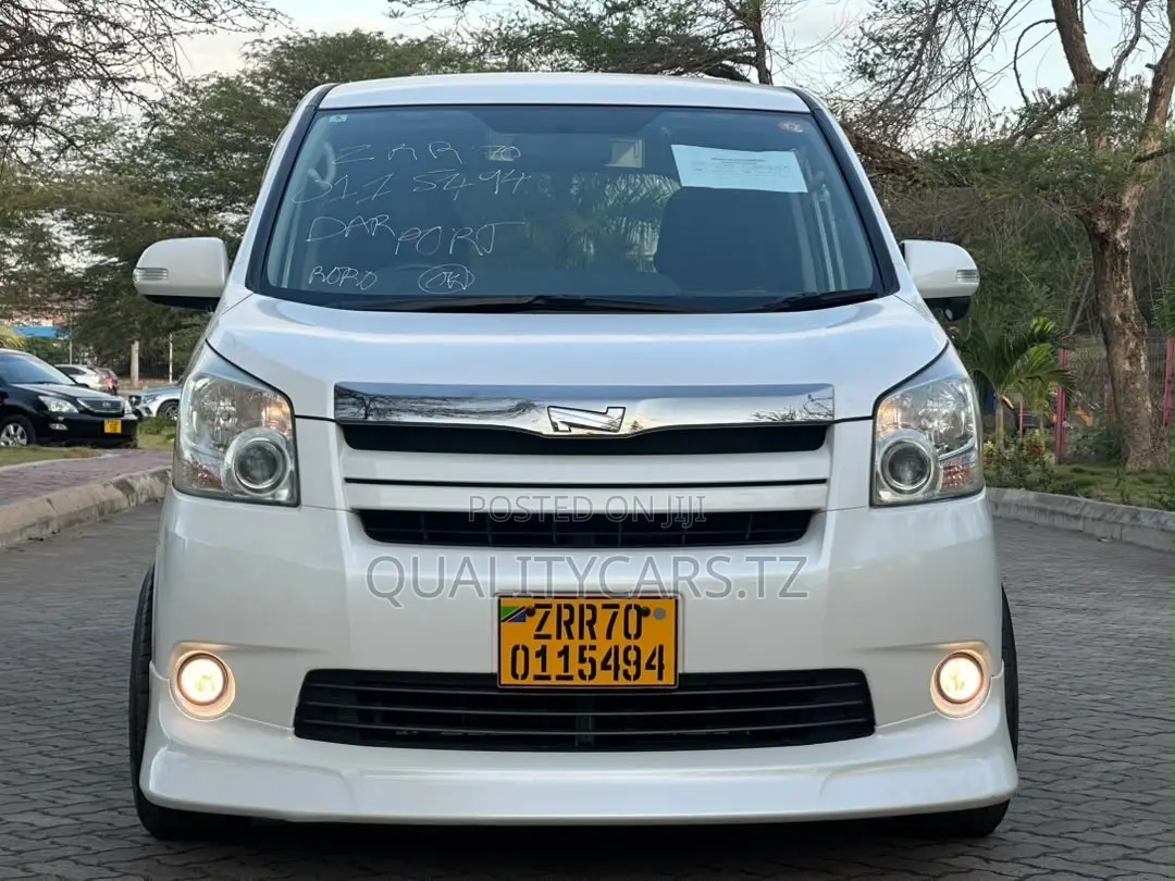 Toyota Noah 2008 White