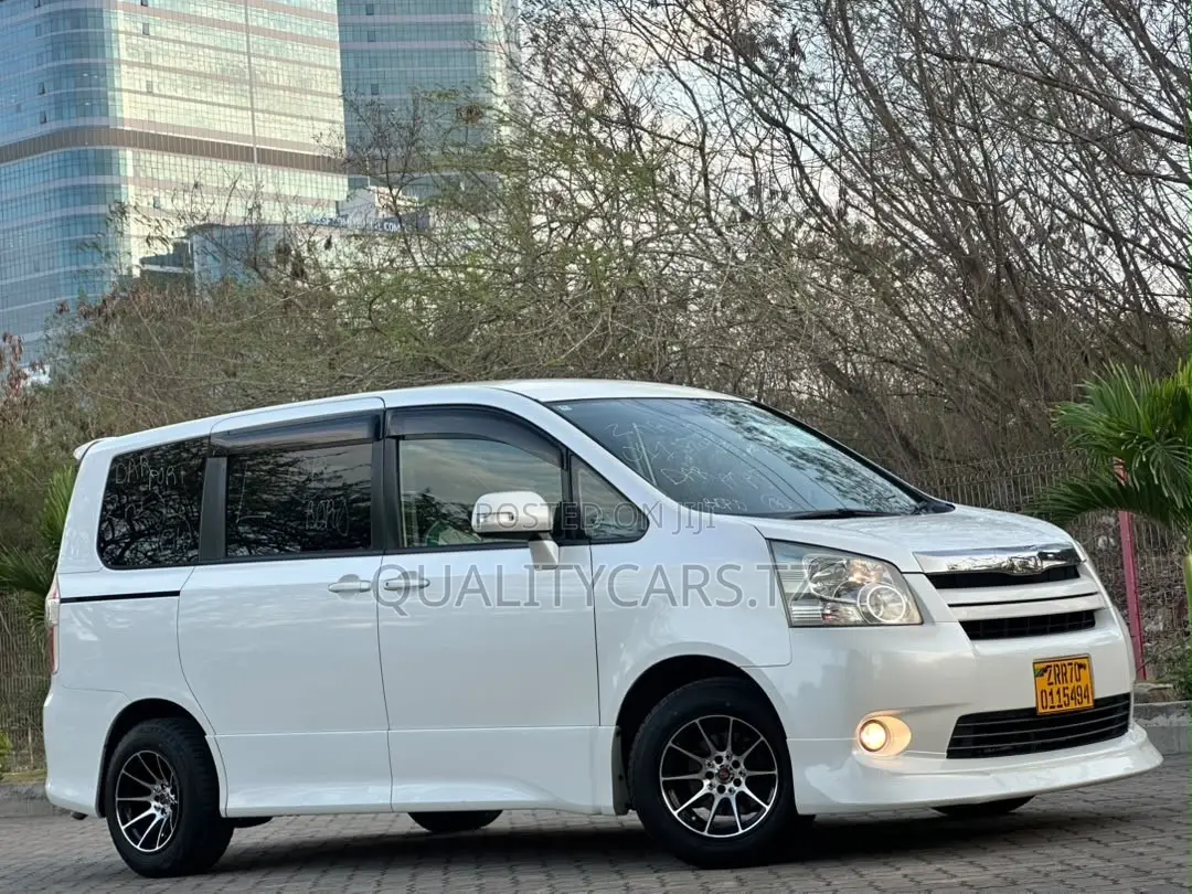 Toyota Noah 2008 White