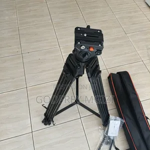 Heavy Duty Tripod Stend