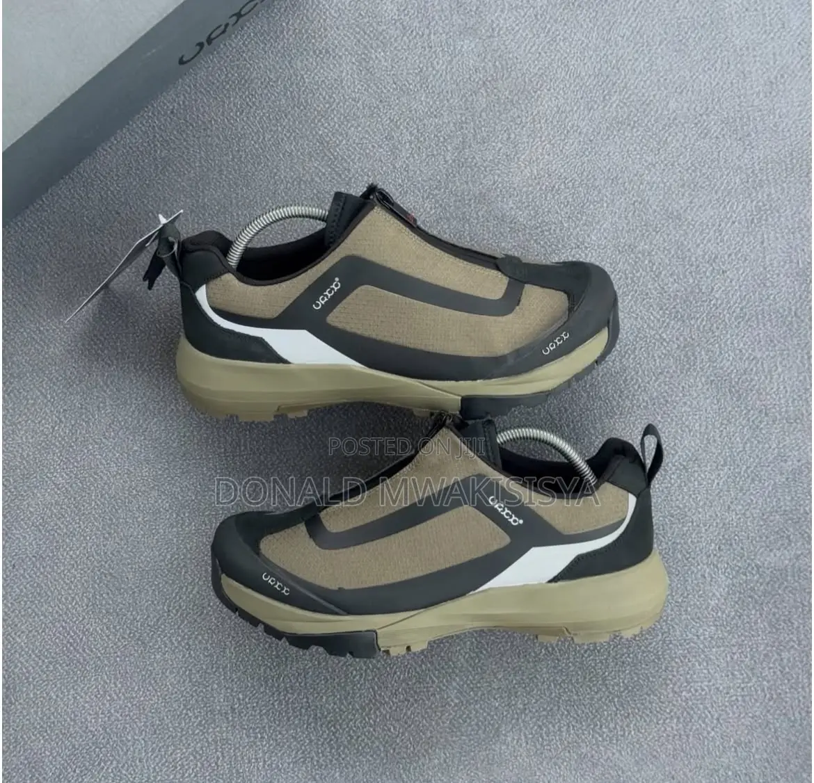 Uqxx Performance Sneaker - Zipper Design
