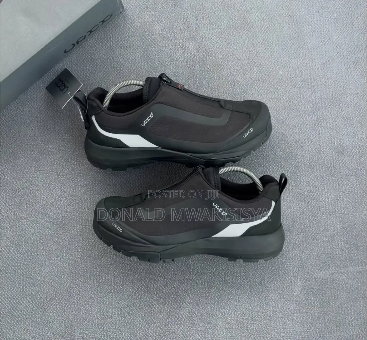 Uqxx Performance Sneaker - Zipper Design