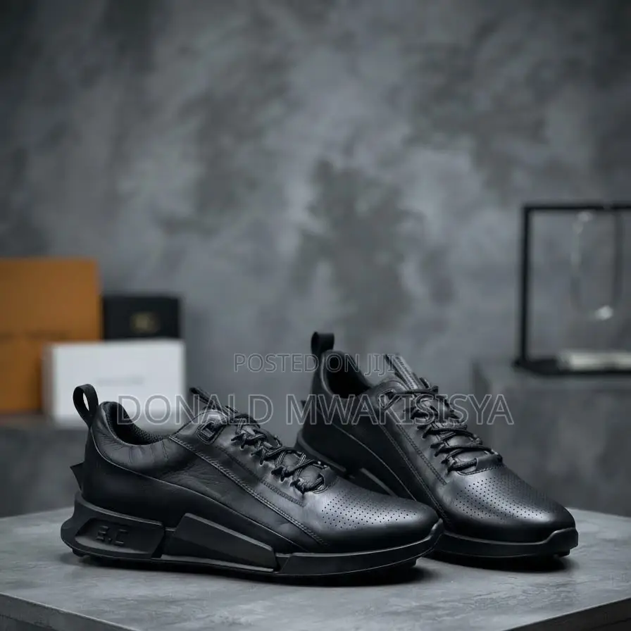 Ecco Premium Leather Sneaker - Original
