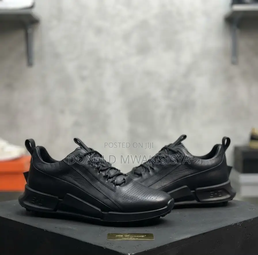 Ecco Premium Leather Sneaker - Original