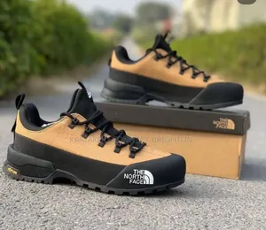 Black Vibram Hiking Sneakers