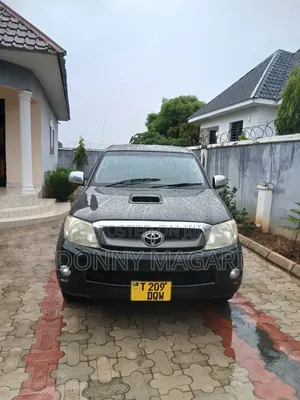 Toyota Hilux 2014 Black