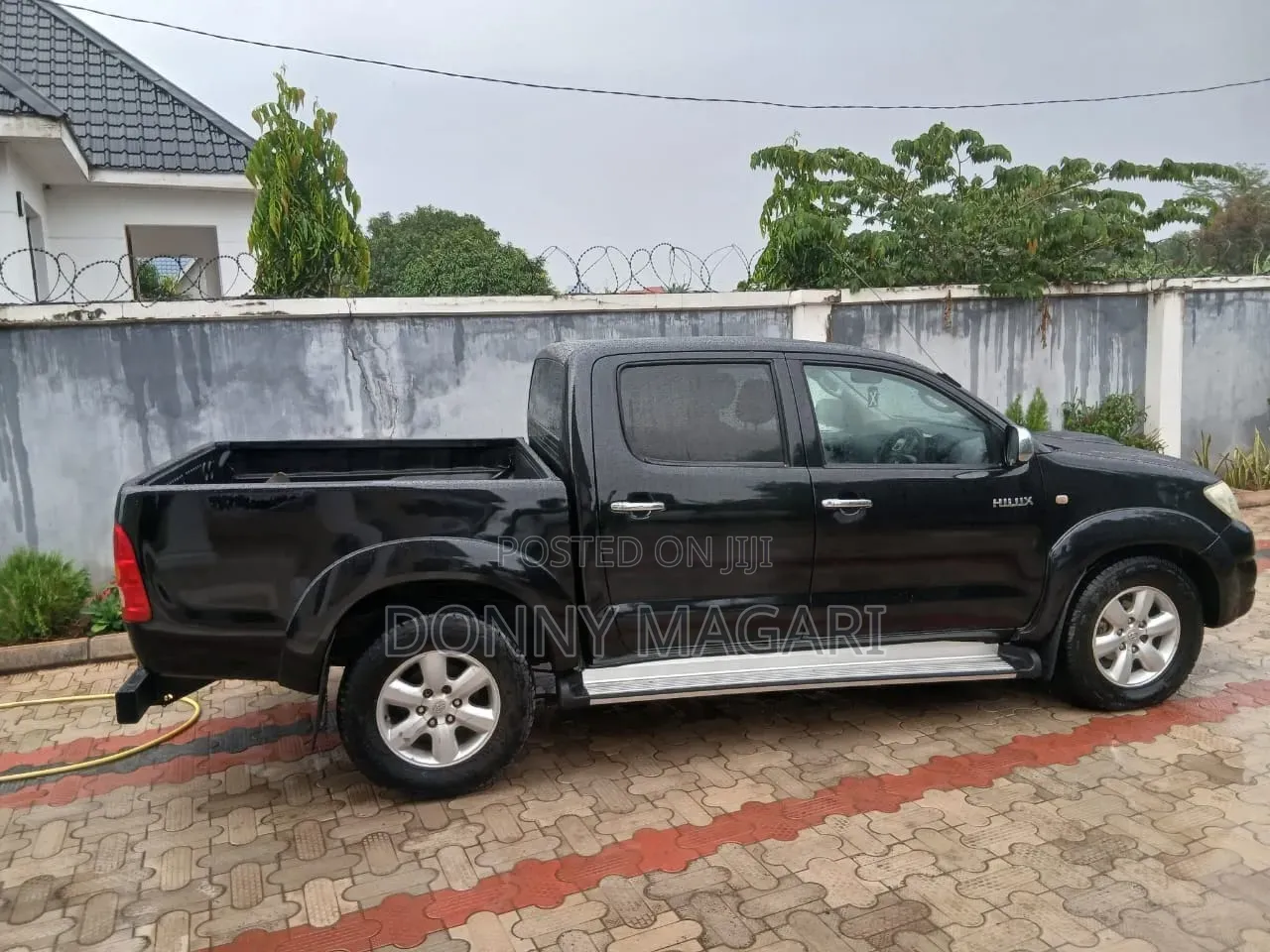 Toyota Hilux 2014 Black