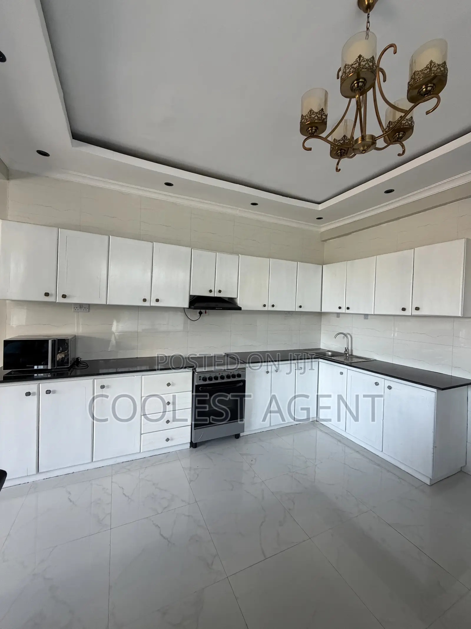 Furnished 2bdrm Apartment in Coolest Estate, Oyster Bay for rent