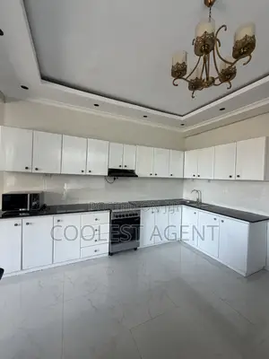 Furnished 2bdrm Apartment in Coolest Estate, Oyster Bay for rent