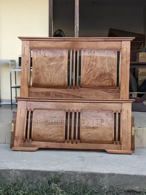 Kitanda Cha Mbao// 5x6 // Pure Mninga // Like New //