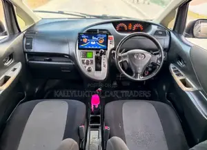 Toyota Ractis 2007 Gray