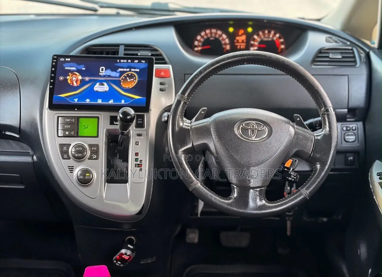 Toyota Ractis 2007 Gray