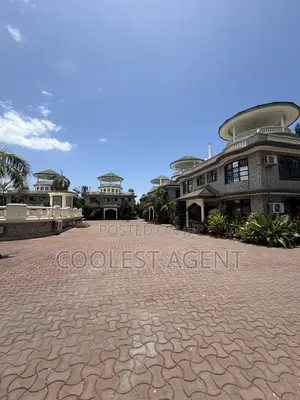 Furnished 5bdrm Villa in Coolest Estate, Oyster Bay for rent
