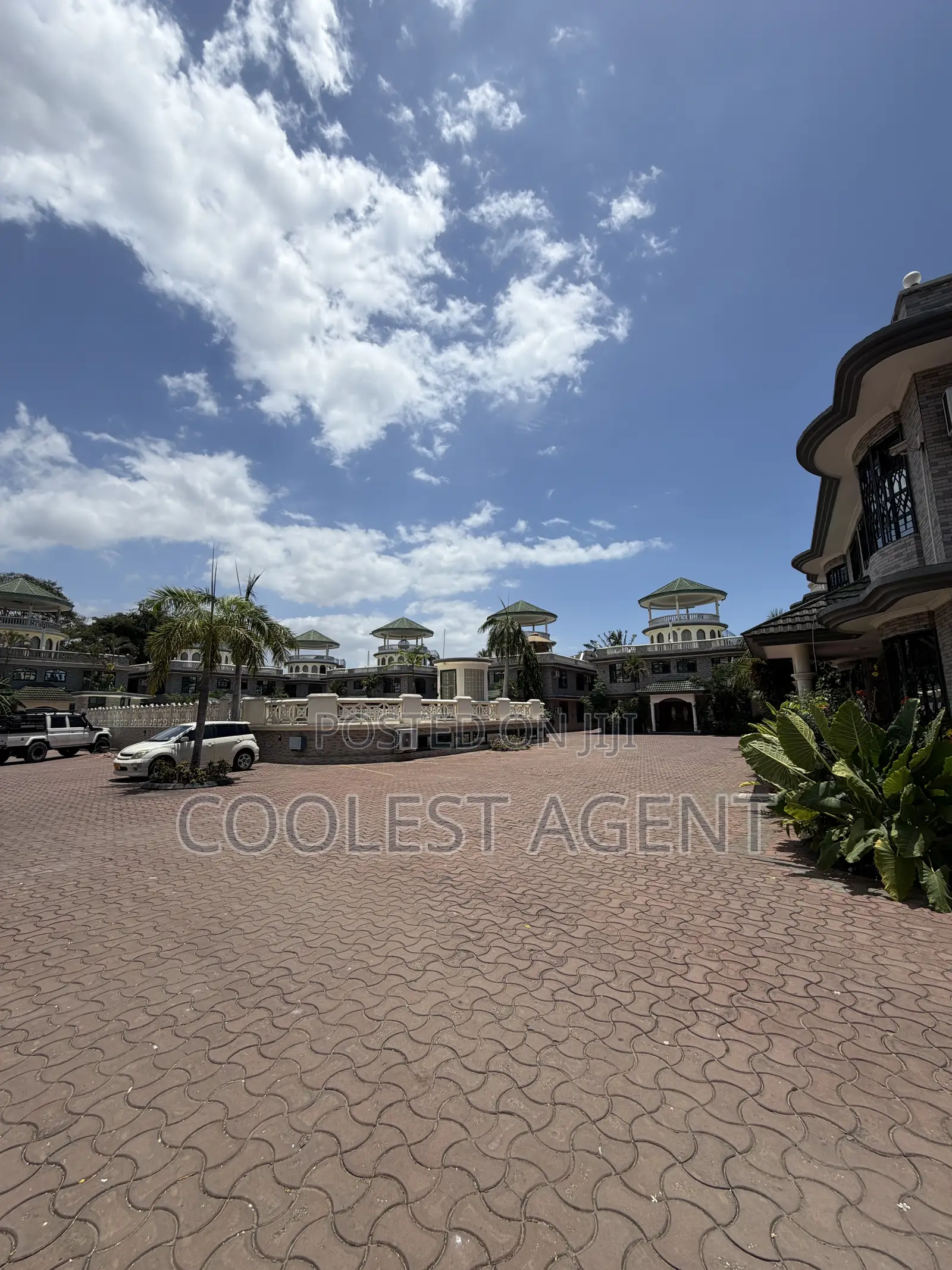 Furnished 5bdrm Villa in Coolest Estate, Oyster Bay for rent