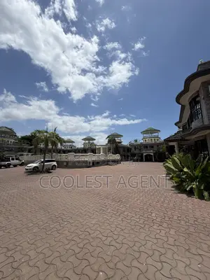 Furnished 5bdrm Villa in Coolest Estate, Oyster Bay for rent