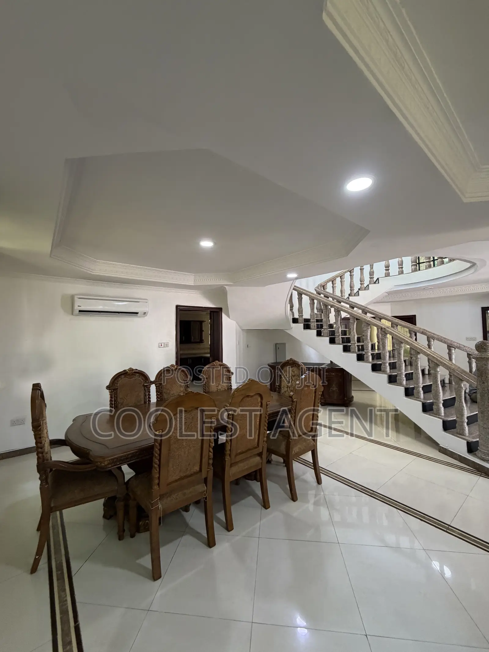 Furnished 5bdrm Villa in Coolest Estate, Oyster Bay for rent