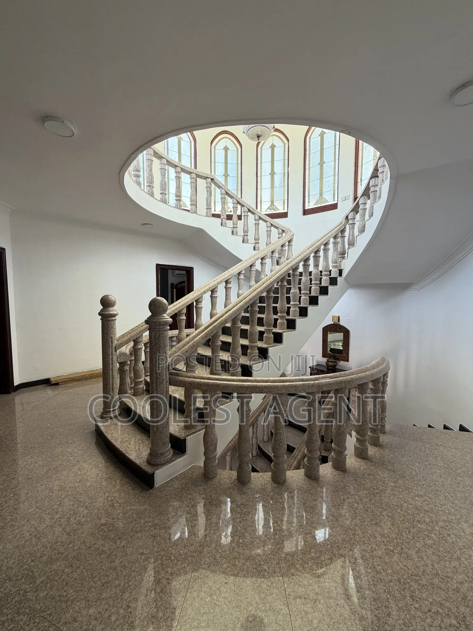 Furnished 5bdrm Villa in Coolest Estate, Oyster Bay for rent