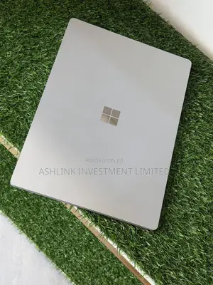Laptop Microsoft Surface Book 2 8GB Intel Core i5 SSD 256GB