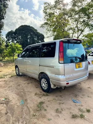 Toyota Noah 2001 Silver