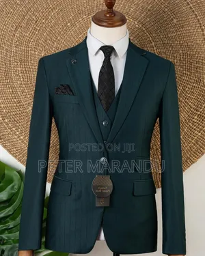 Premium Men's 3-Piece Emerald Green Pinstripe Suit)