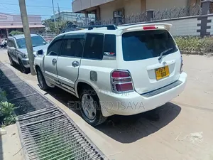 Toyota Kluger 2005 White