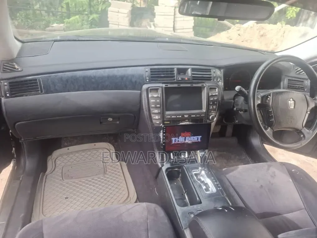 Toyota Crown Royale 2005 Black