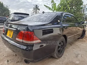 Toyota Crown Royale 2005 Black