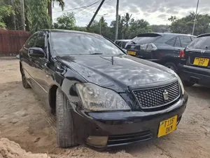 Toyota Crown Royale 2005 Black