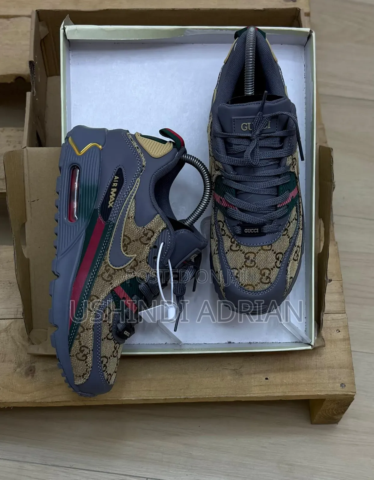 Airmax Gucci Rabasize: 41 • 42 • 43 • 44 • 45
price: Tsh. 120,000/