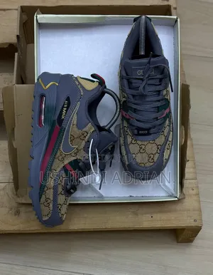 Airmax Gucci Rabasize: 41 • 42 • 43 • 44 • 45
price: Tsh. 120,000/