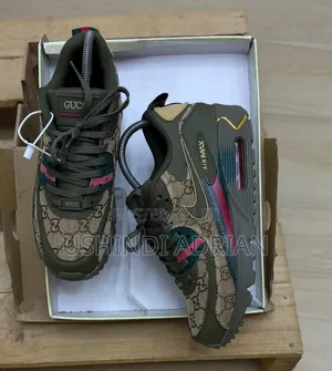 Airmax Gucci Rabasize: 41 • 42 • 43 • 44 • 45
price: Tsh. 120,000/