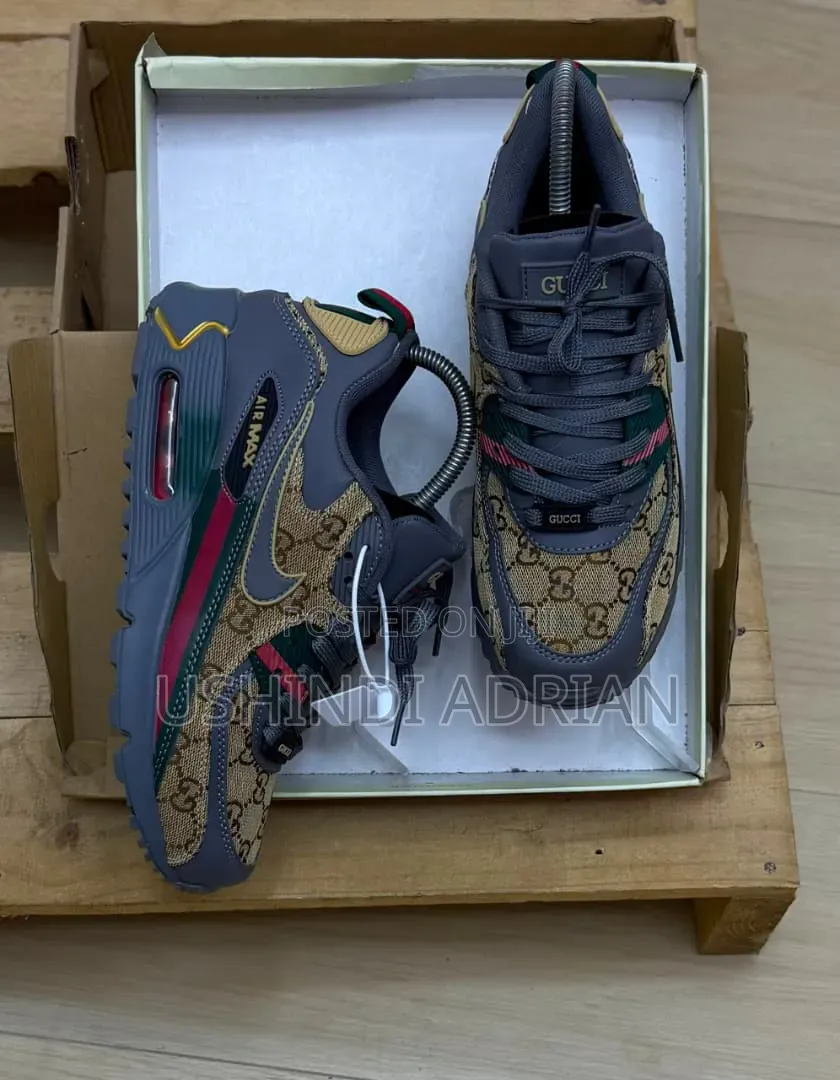 Airmax Gucci Rabasize: 41 • 42 • 43 • 44 • 45
price: Tsh. 120,000/