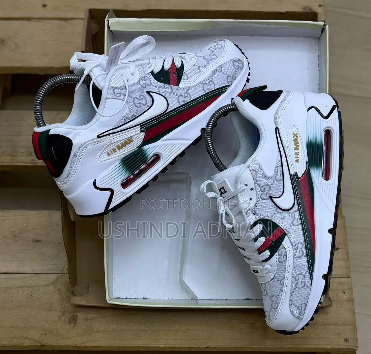 Airmax Gucci Rabasize: 41 • 42 • 43 • 44 • 45
price: Tsh. 120,000/