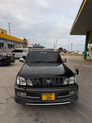 Toyota Land Cruiser Cygnus 4.7 2007 Black